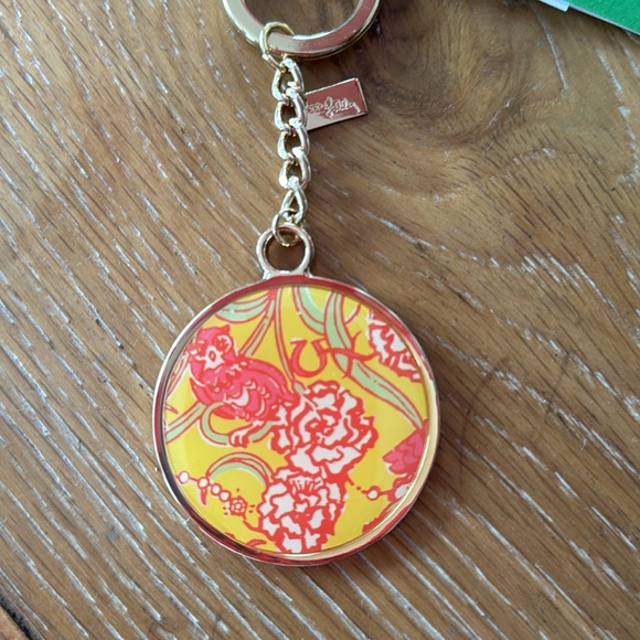 Chi Omega x Lilly Pulitzer key chain NWT - Picture 2 of 6